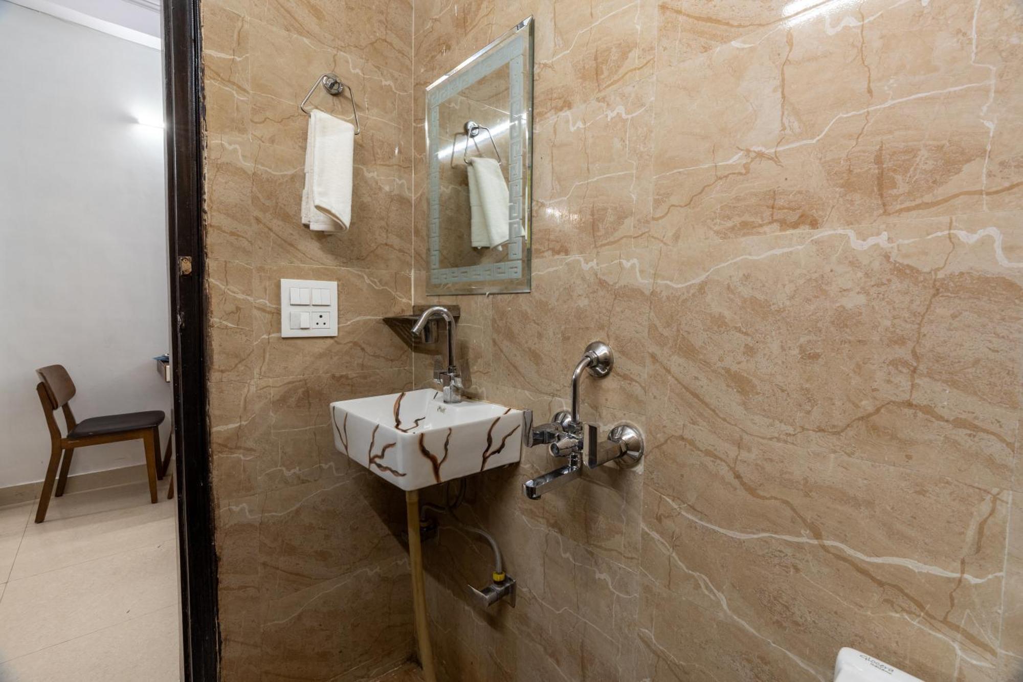 شقة Homlee-Vintage 2Bhk-Ndls-Lift-Bharat Mandapam نيودلهي المظهر الخارجي الصورة