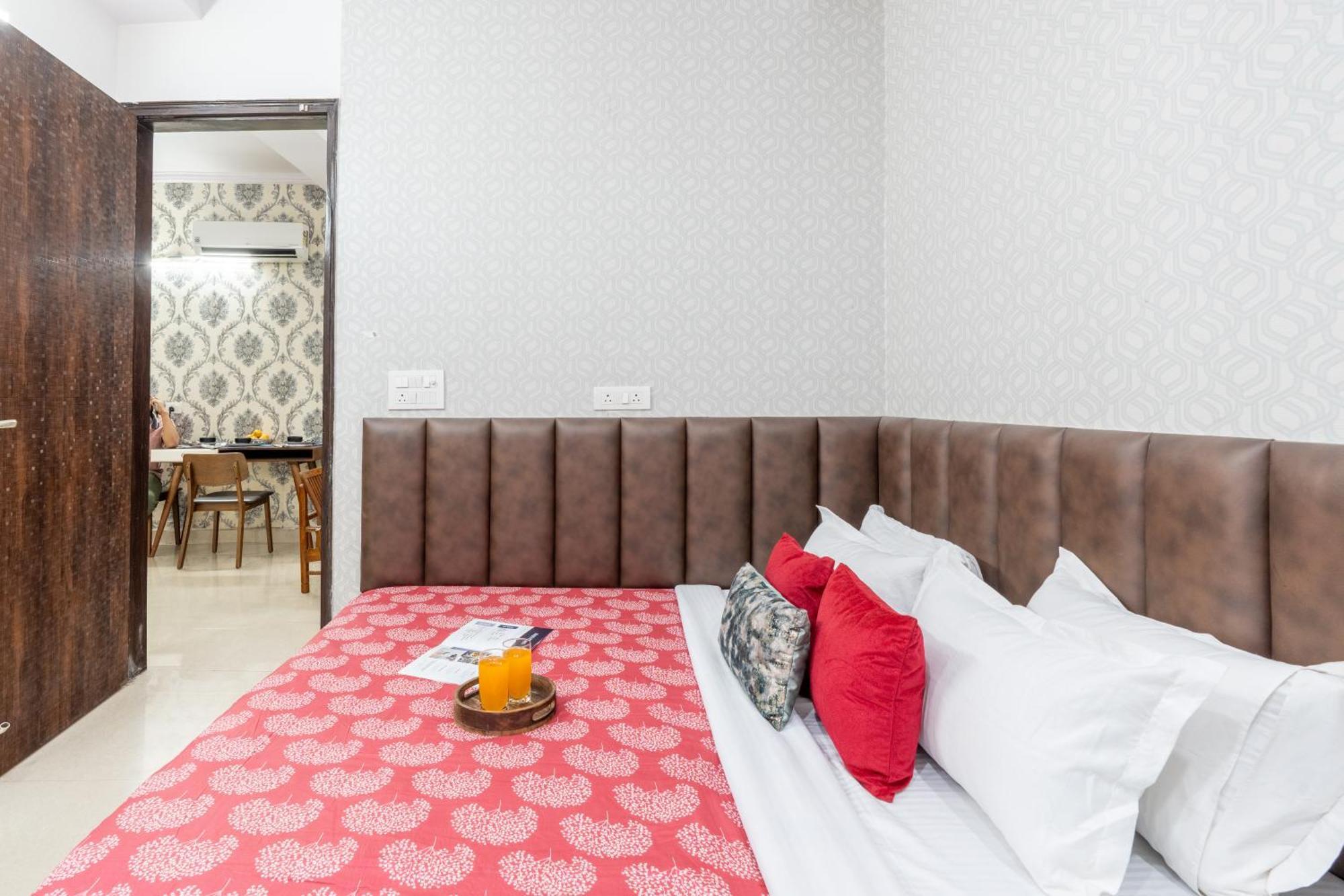 شقة Homlee-Vintage 2Bhk-Ndls-Lift-Bharat Mandapam نيودلهي المظهر الخارجي الصورة